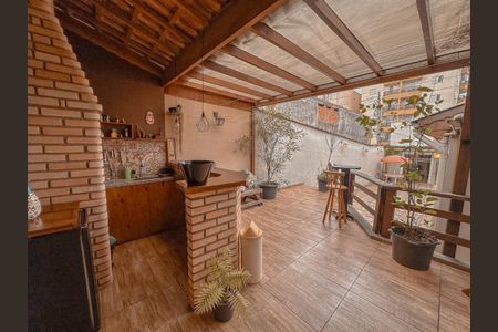 Casa à venda com 186m², 2 quartos e 2 vagas