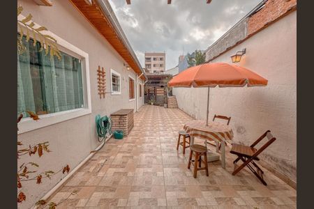 Casa à venda com 186m², 2 quartos e 2 vagas