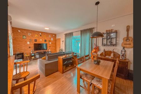 Casa à venda com 2 quartos, 186m² em Santa Maria, São Caetano do Sul