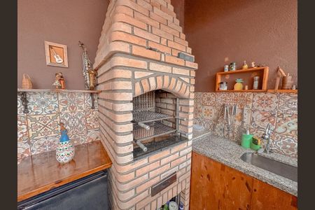 Casa à venda com 186m², 2 quartos e 2 vagas