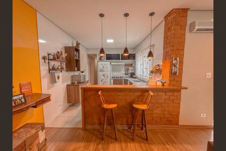 Casa à venda com 186m², 2 quartos e 2 vagas