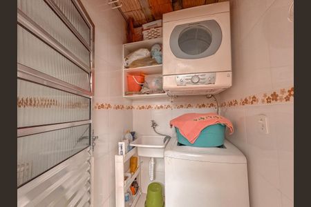 Casa à venda com 186m², 2 quartos e 2 vagas