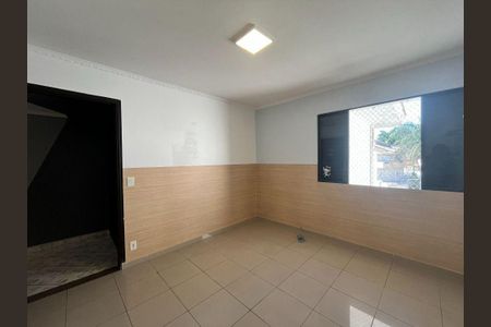 Casa à venda com 3 quartos, 211m² em Vila Alpina, Santo André