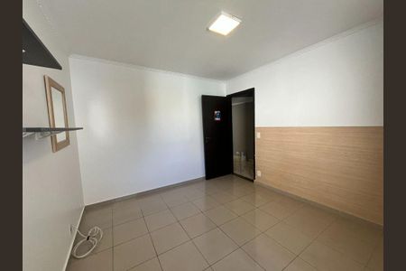 Casa à venda com 3 quartos, 211m² em Vila Alpina, Santo André