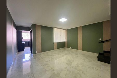 Casa à venda com 3 quartos, 211m² em Vila Alpina, Santo André