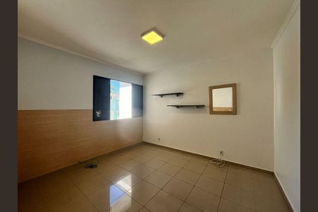 Casa à venda com 3 quartos, 211m² em Vila Alpina, Santo André