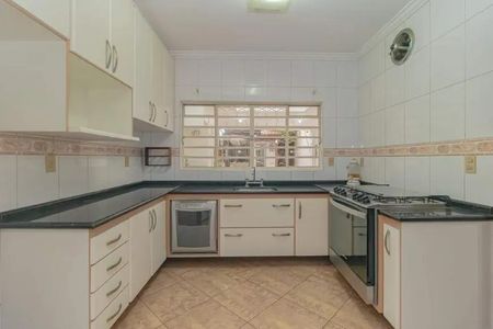 Casa à venda com 359m², 4 quartos e 4 vagas