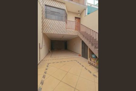 Casa à venda com 359m², 4 quartos e 4 vagas