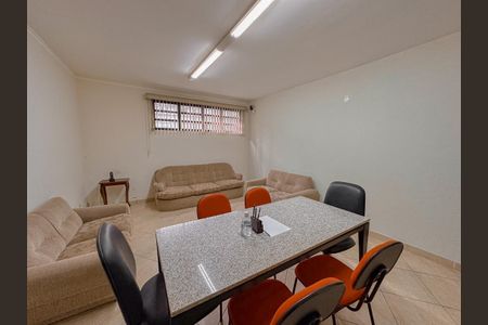 Casa à venda com 322m², 4 quartos e 3 vagas