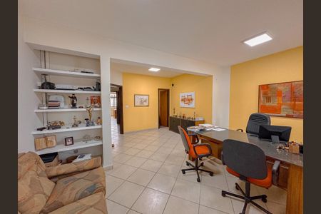 Casa à venda com 322m², 4 quartos e 3 vagas