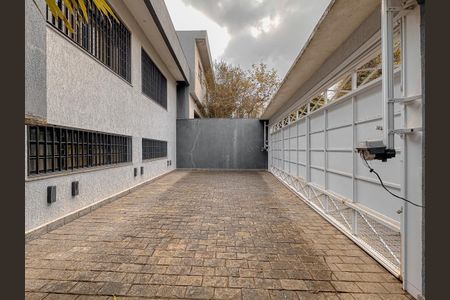 Casa à venda com 322m², 4 quartos e 3 vagas