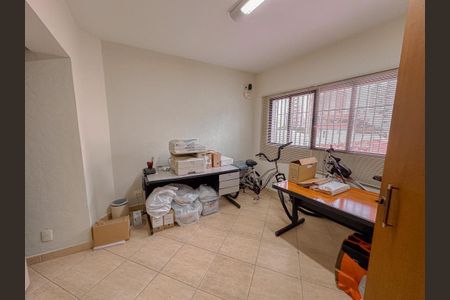 Casa à venda com 322m², 4 quartos e 3 vagas