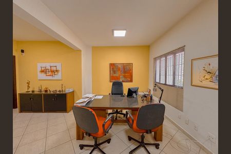 Casa à venda com 322m², 4 quartos e 3 vagas