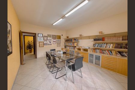 Casa à venda com 322m², 4 quartos e 3 vagas