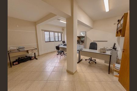 Casa à venda com 322m², 4 quartos e 3 vagas