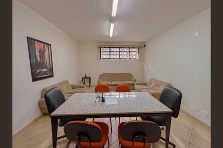 Casa à venda com 322m², 4 quartos e 3 vagas