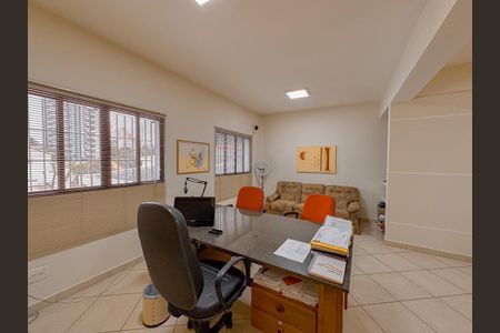 Casa à venda com 322m², 4 quartos e 3 vagas