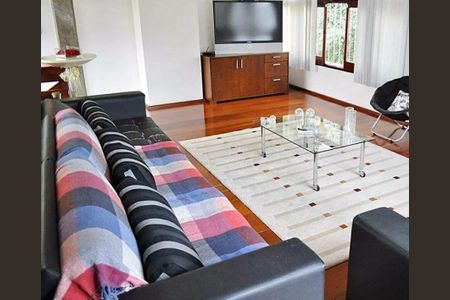 Casa à venda com 3 quartos, 400m² em Pinheirinho, Santo André
