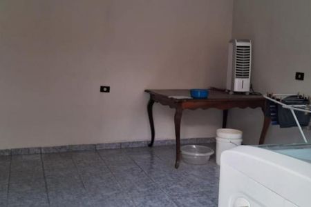 Casa à venda com 3 quartos, 210m² em Parque Oratório, Santo André