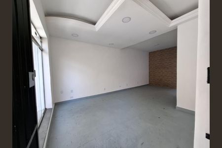 Casa à venda com 2 quartos, 70m² em Vila Gilda, Santo André
