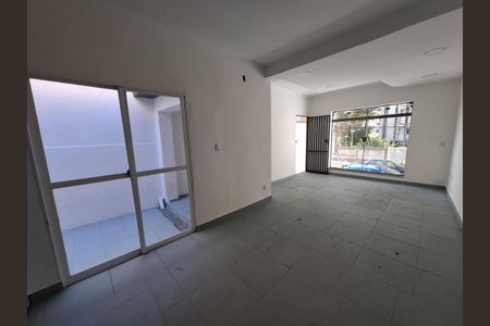 Casa à venda com 2 quartos, 70m² em Vila Gilda, Santo André