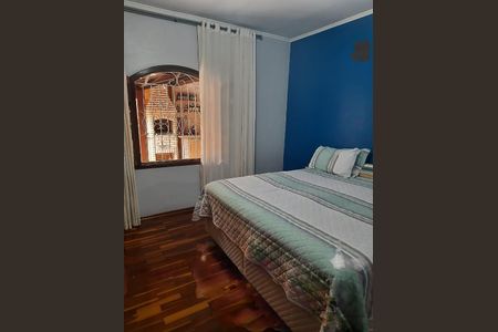 Casa à venda com 2 quartos, 257m² em Vila Lutécia, Santo André