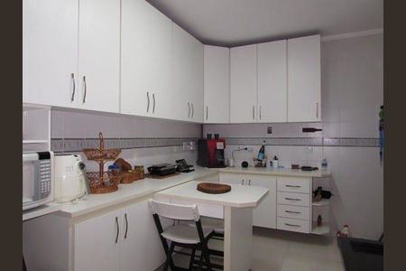 Casa à venda com 180m², 4 quartos e 2 vagas
