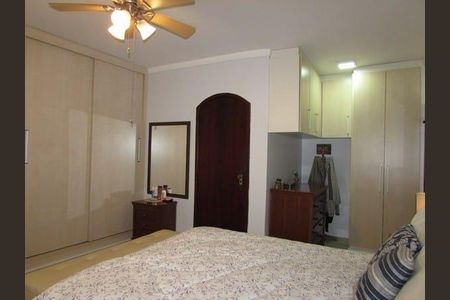 Casa à venda com 180m², 4 quartos e 2 vagas
