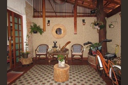 Casa à venda com 180m², 4 quartos e 2 vagas