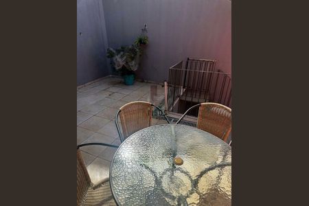 Casa à venda com 198m², 3 quartos e 3 vagas