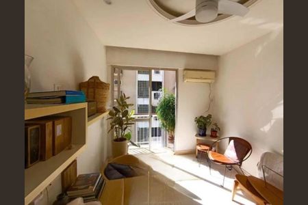 Apartamento à venda com 78m², 2 quartos e 1 vaga