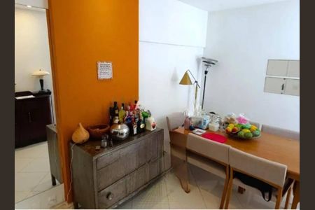 Apartamento à venda com 78m², 2 quartos e 1 vaga