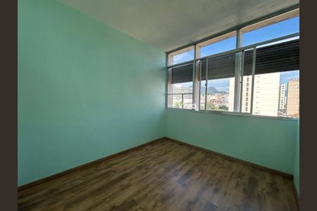 Apartamento à venda com 72m², 2 quartos e sem vaga