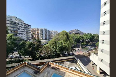 Apartamento à venda com 67m², 2 quartos e 1 vaga