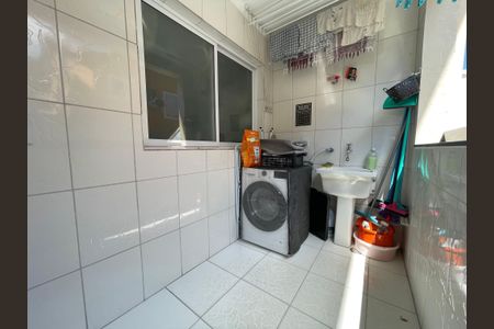 Casa de condomínio à venda com 170m², 3 quartos e 2 vagas Casa de condomínio à venda com 170m², 3 quartos e 2 vagasÁrea de Serviço