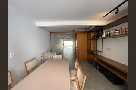 Casa de condomínio à venda com 170m², 3 quartos e 2 vagas Casa de condomínio à venda com 170m², 3 quartos e 2 vagasÁrea comum - Churrasqueira