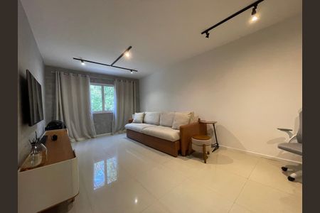 Casa de condomínio à venda com 170m², 3 quartos e 2 vagasSala