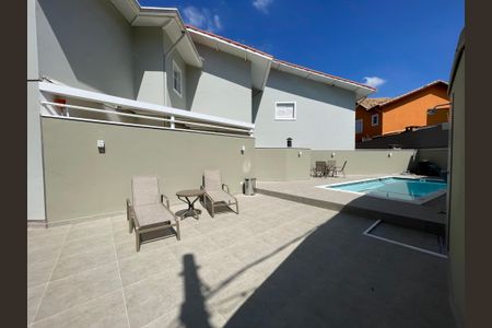 Casa de condomínio à venda com 170m², 3 quartos e 2 vagas Casa de condomínio à venda com 170m², 3 quartos e 2 vagasÁrea comum - Piscina
