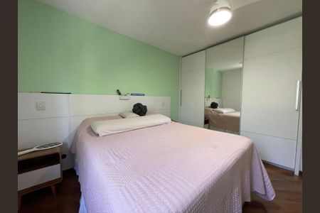Casa de condomínio à venda com 170m², 3 quartos e 2 vagas Casa de condomínio à venda com 170m², 3 quartos e 2 vagasSuíte