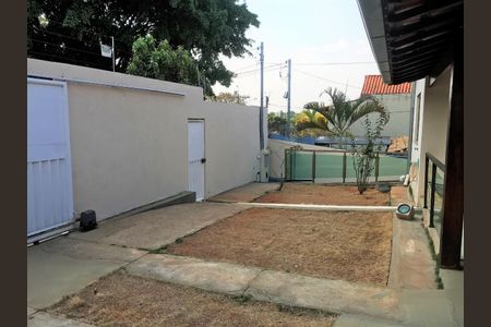 Casa à venda com 187m², 3 quartos e 4 vagas