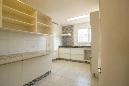 Apartamento à venda com 3 quartos, 213m² em Moema, São Paulo
