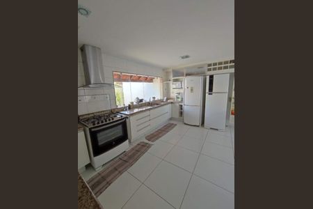 Casa à venda com 450m², 5 quartos e 3 vagas