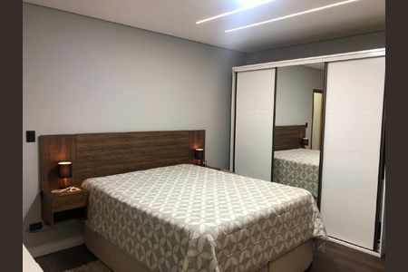 Casa à venda com 3 quartos, 105m² em Vila Lucinda, Santo André