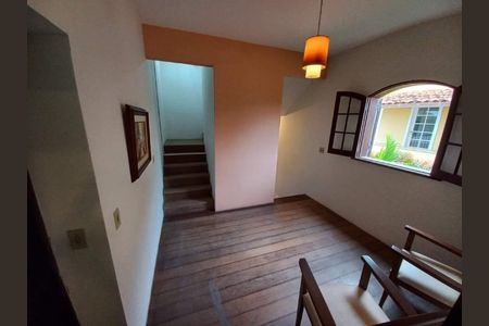 Casa à venda com 442m², 4 quartos e 2 vagas