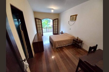 Casa à venda com 442m², 4 quartos e 2 vagas