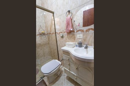 Casa à venda com 204m², 3 quartos e 2 vagas Casa à venda com 204m², 3 quartos e 2 vagasBanheiro social