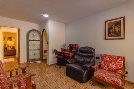 Casa à venda com 118m², 4 quartos e 2 vagasSala