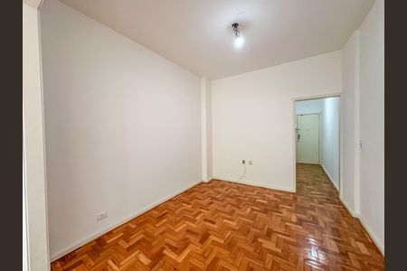 Apartamento à venda com 36m², 1 quarto e sem vagaSala/Quarto