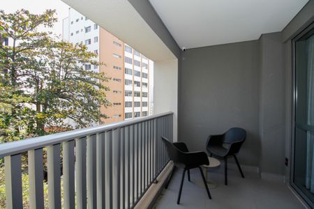 Studio à venda com 25m², 1 quarto e sem vaga Studio à venda com 25m², 1 quarto e sem vagaÁrea Comum - Varanda do Salão de Festas