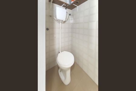 Apartamento para alugar com 60m², 2 quartos e sem vaga Apartamento para alugar com 60m², 2 quartos e sem vagaBanheiro de Serviço